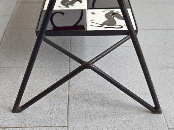 Image 1 of Vintage keramische bijzettafel uit de jaren 50 met paardenmotief, in rockabillystijl uit de jaren 50.