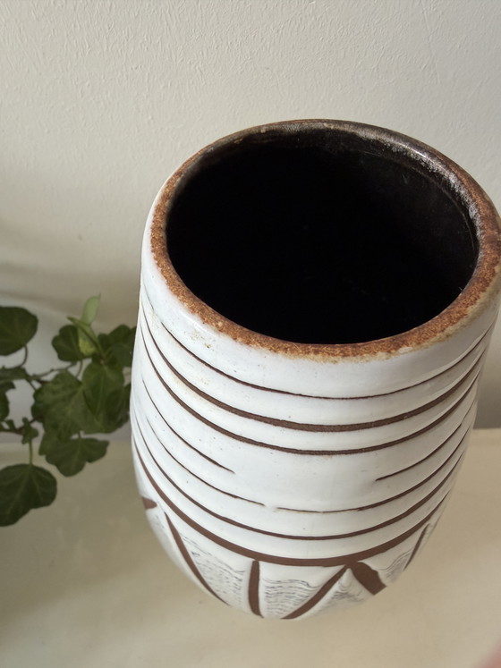 Image 1 of Vase d'Allemagne de l'Ouest marqué en dessous