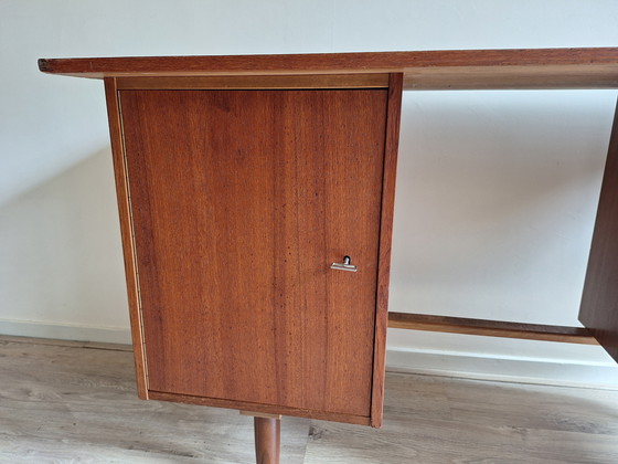 Image 1 of Schöner dänischer Schreibtisch