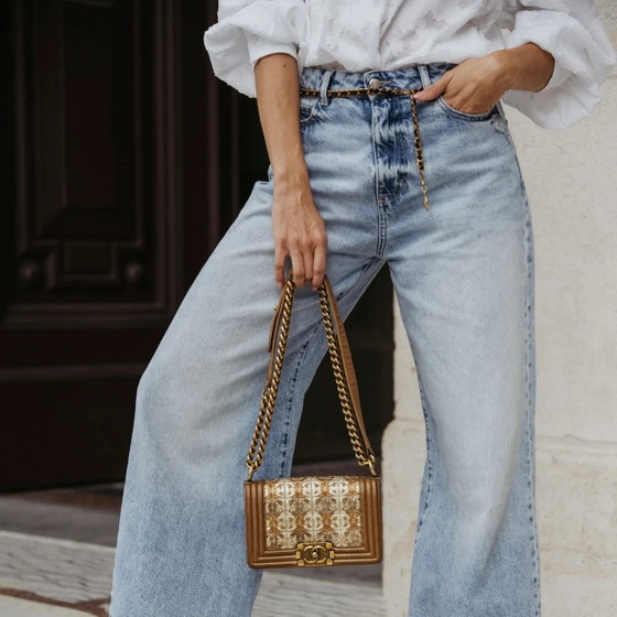 Chanel petit sac Boy à rabat en agneau matelassé métallique avec CC entrelacés – Sacs a bandouliere, Cuir (photo 2 of 16)