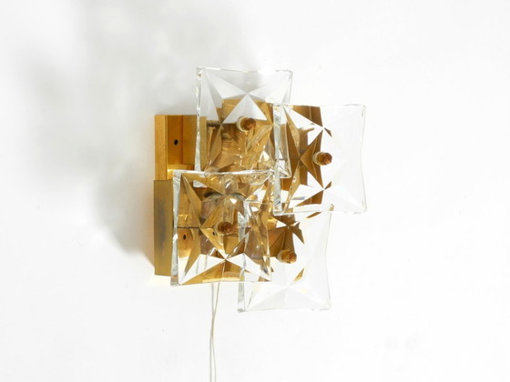 Image 1 of Originale Kinkeldey-Wandlampe aus Kristallglas und Messing aus den 1960er Jahren in neuwertigem Zustand