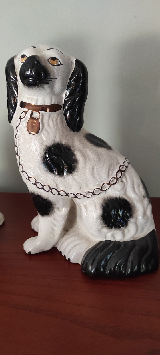 Image 1 of Chiens de cheminée style Staffordshire vintage (paire) – Céramique noire et blanche – 23 cm