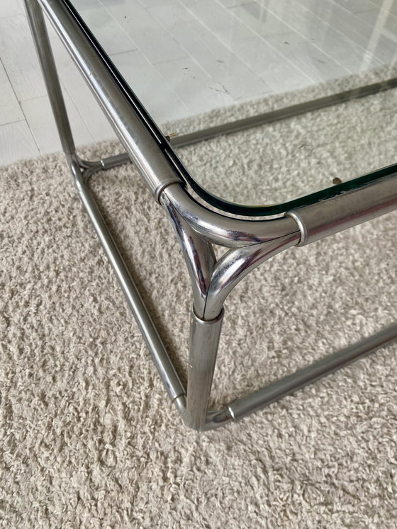 Image 1 of Table basse en métal chromé et verre 