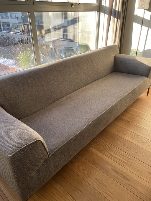 Divano a 4 posti Design on Stock