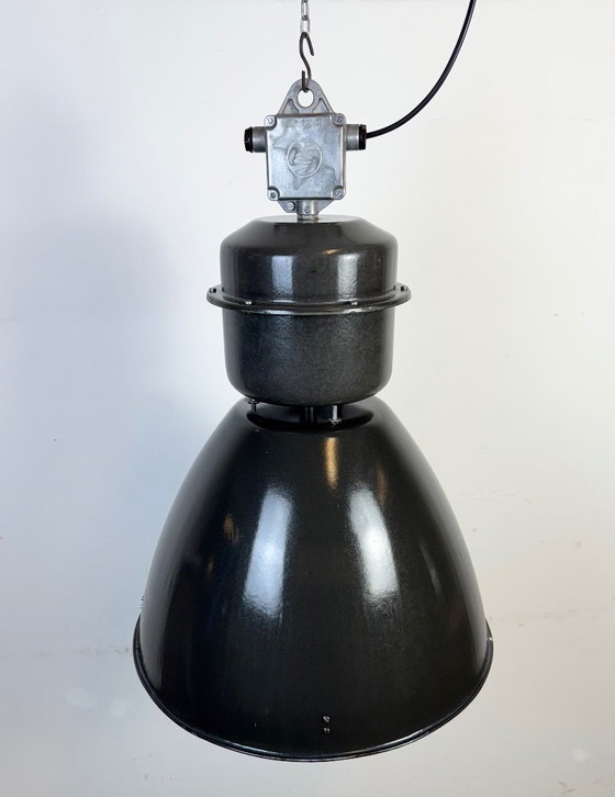 Image 1 of Grote zwarte geëmailleerde industriële hanglamp van Elektrosvit, jaren 60