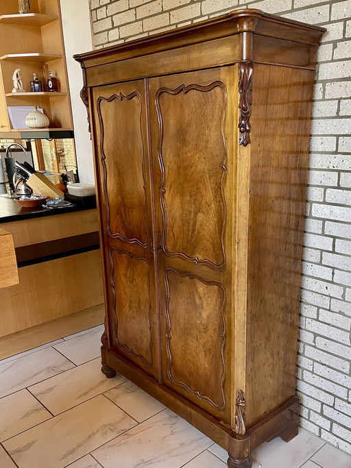 Antiker Mahagoni-Wäscheschrank