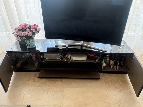 Mobili TV laccati neri con piano in vetro, Roche Bobois, Legno, Nero, Modern (foto 4 di 9)