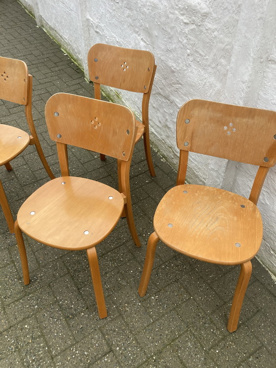 Image 1 of 4 chaises suédoises en bois de style Alvar Aalto