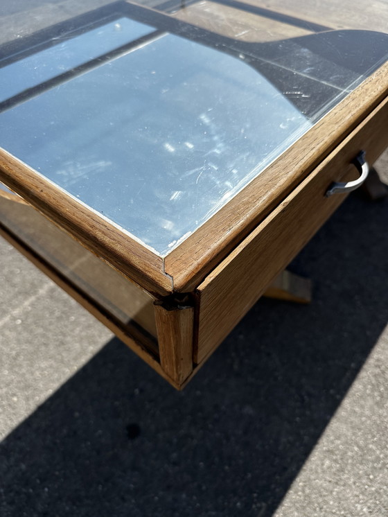 Image 1 of Vitrina años 50 / L 195 cm