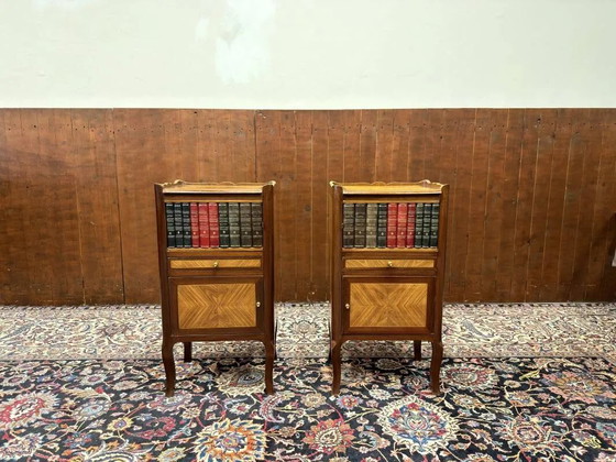 Set of Classic English Nightstand with Books and Marqueterie, Leather, Wood, Chesterfield (photo 15 of 15)