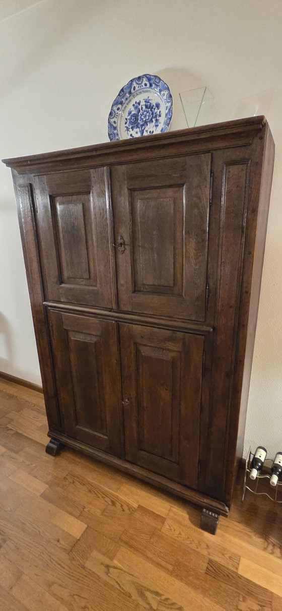 Image 1 of Mobiletto in legno scuro (vetro) realizzato in legno antico