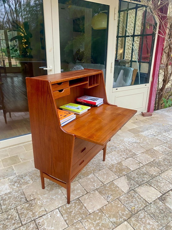 Image 1 of Secrétaire / bureau danois modèle 37 par Arne Wahl Iversen pour Vinde Møbelfabrik – Années 60.