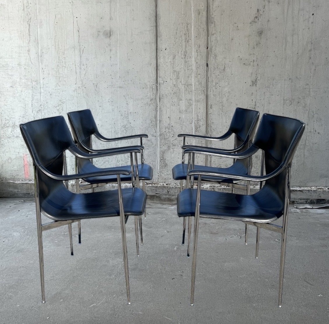 Buy Fasem chair? Save up to 80% at Whoppah | Whoppah