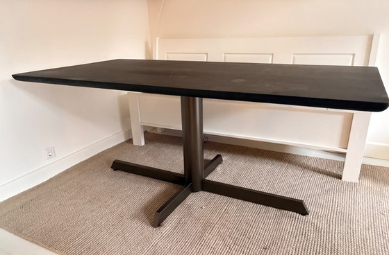 Image 1 of Tavolo da pranzo Dyyk in rovere nero, come nuovo.