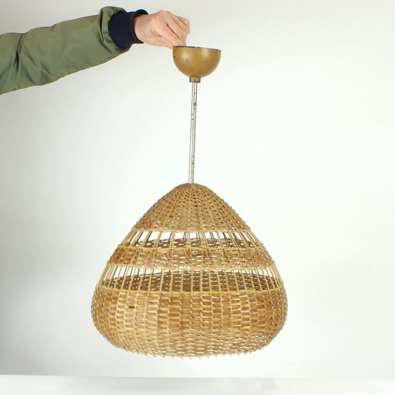 Image 1 of Lampada da soffitto vintage in rattan, Cecoslovacchia, anni '60