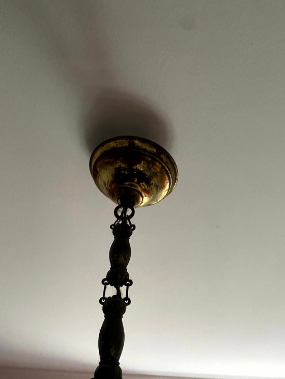 Original Art Nouveau/Art Deco Pendelleuchte mit Messingfassungen und Opalglasschirm, ca. 1920, französische (photo 5 of 7)