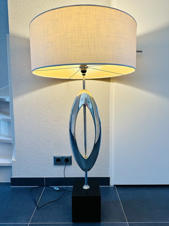 Image 1 of Lampada da tavolo grande Manhattan scolpita