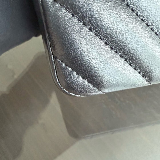 Image 1 of Chanel Classic Flap Mini - Chevron Lamsleer Zwart Goudkleurige Hardware Serie 26