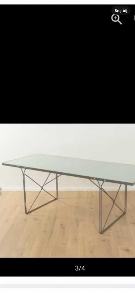 Table en verre