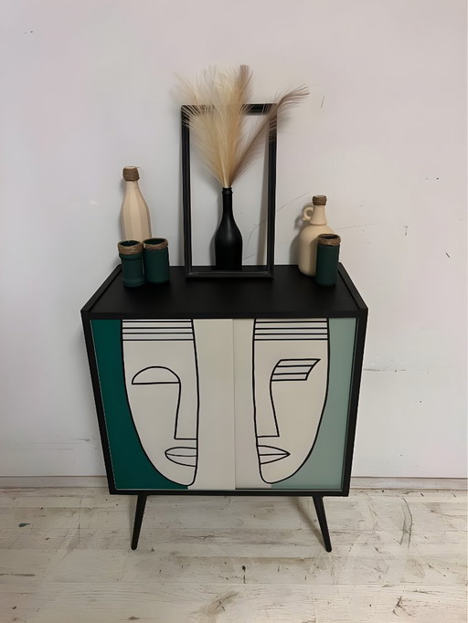 “VISAGE” – When modern art meets mid-century design