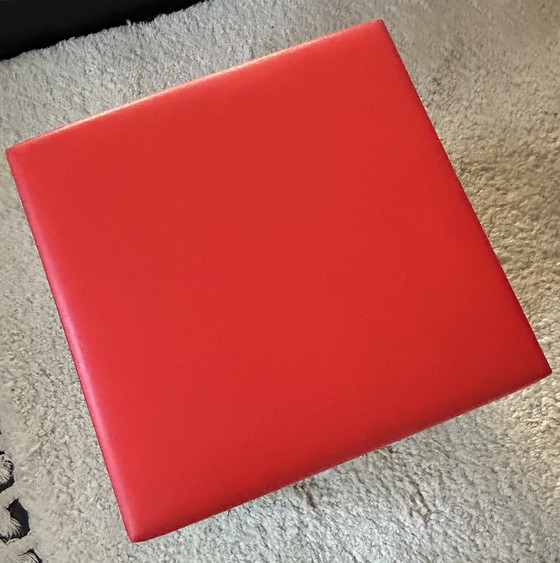 Image 1 of Quinze en Milan Primary Pouf rood