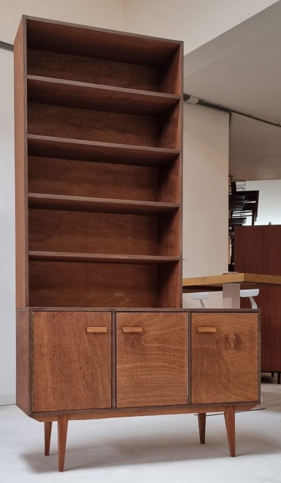 Image 1 of Elvan Highboard