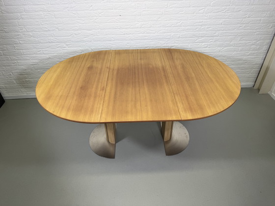 Image 1 of Lasko uitschuifbare design tafel eiken. 