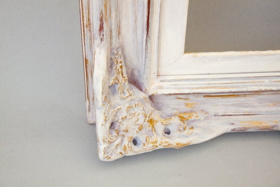Image 1 of Handgemaakte vintage barokke houten lijst in Lodewijk XVI-stijl. Uniek exemplaar. Exclusieve kleur.