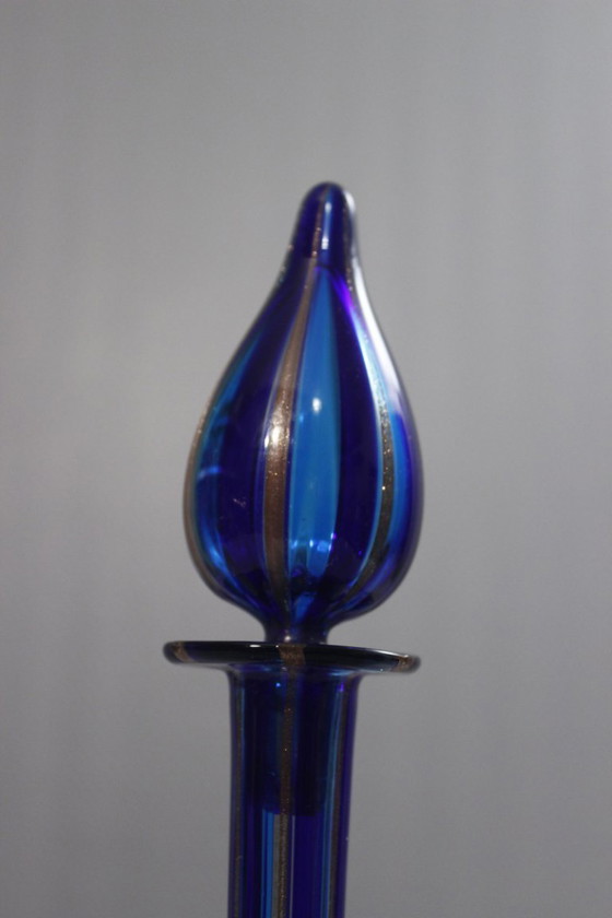 Image 1 of Vintage Murano glazen karaf uit de jaren 70 in de stijl van Archimede Seguso, kobaltblauw en goud