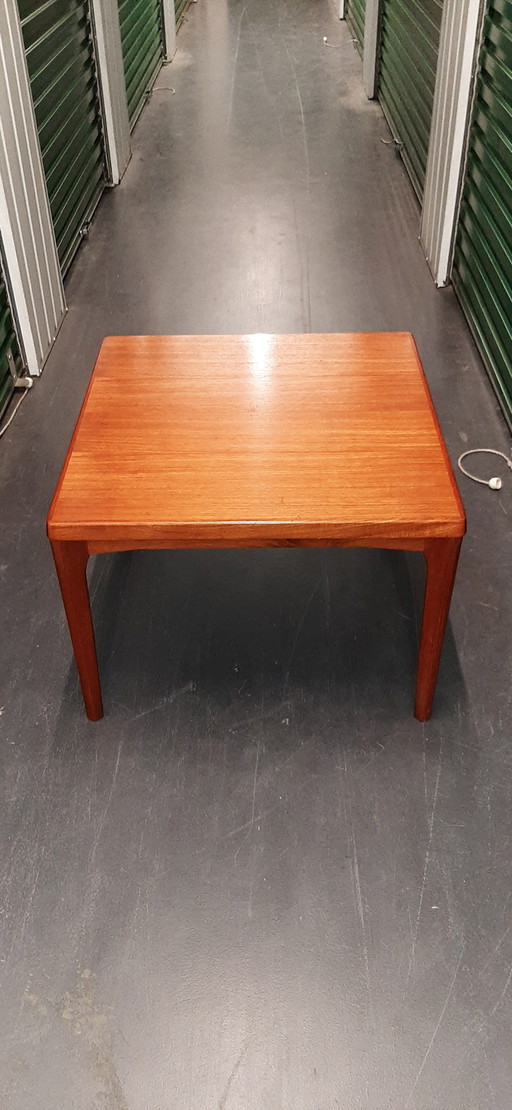 Tavolino da caffè in teak di design danese