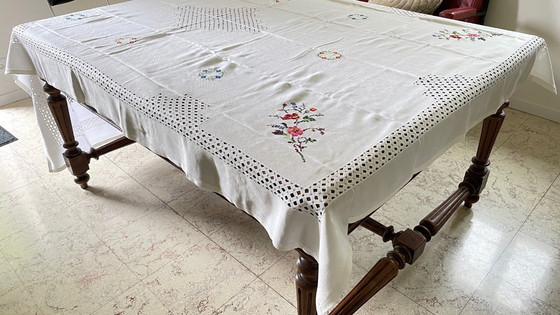 Image 1 of Rectangular embroidered tablecloth + 12 vintage napkins