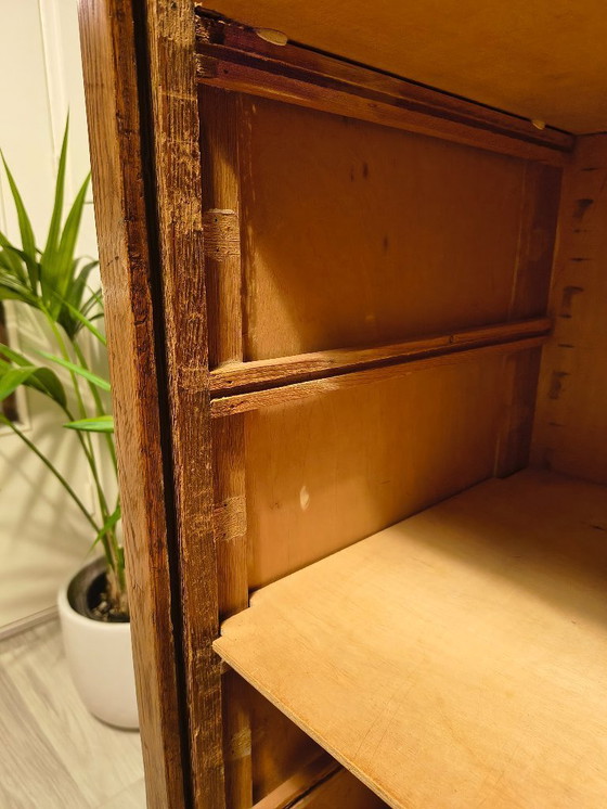 Image 1 of Armoire à porte coulissante en chêne ancien | Années 1930