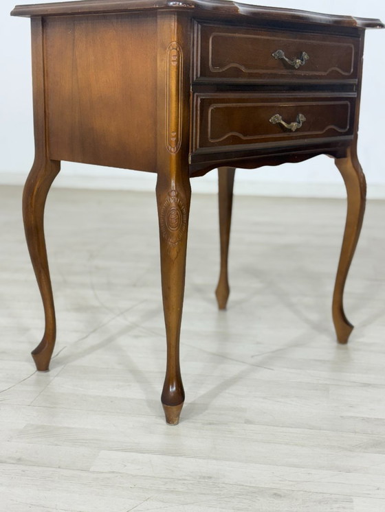 Image 1 of Très belle commode Chippendale, table de chevet, guéridon, meuble d'entrée, commode