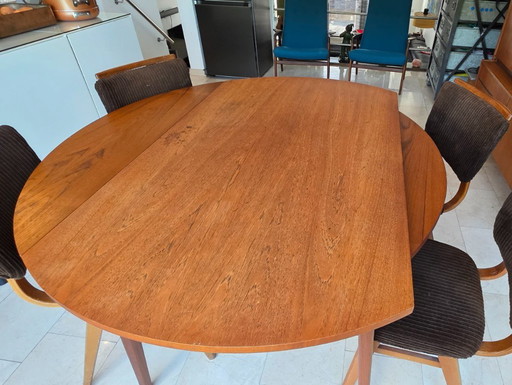 Table de salle à manger ronde/rectangulaire en teck Louis van Teeffelen pour webe