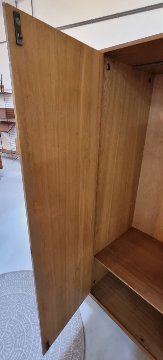 Garde-robe du milieu du siècle – Armoires, Wood (photo 14 of 17)