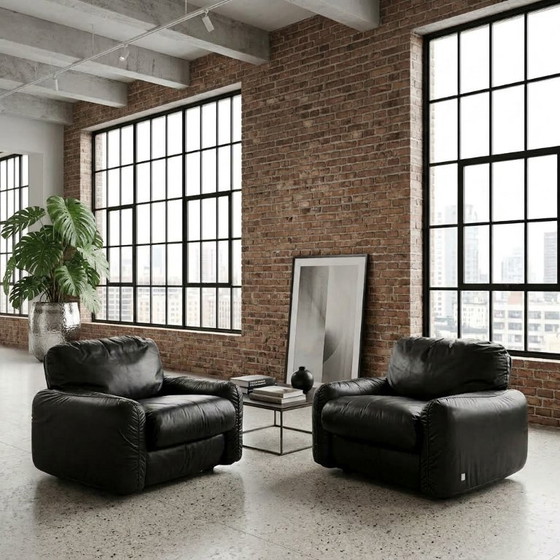 Coppia Poltrone Lounge Busnelli Piumotto in Pelle Nera Anni '70 Italiane – Leather (photo 2 of 12)