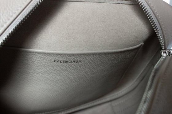 Image 1 of Balenciaga, Medium everyday camera bag