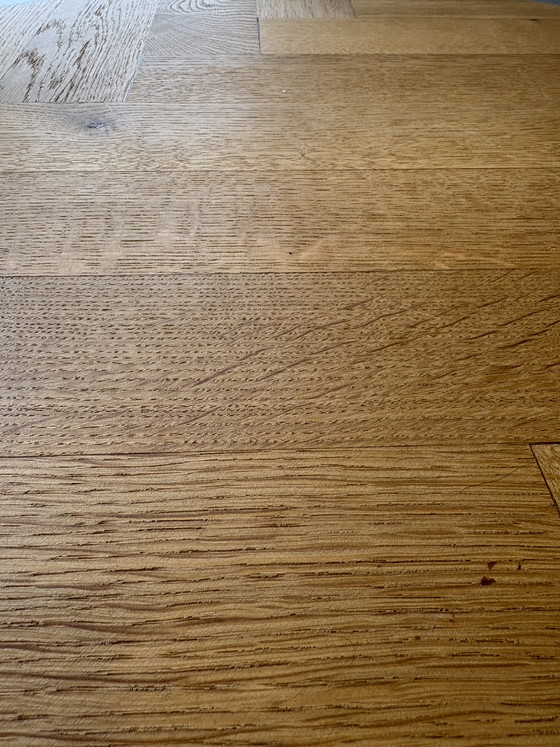 Image 1 of table à manger à chevrons