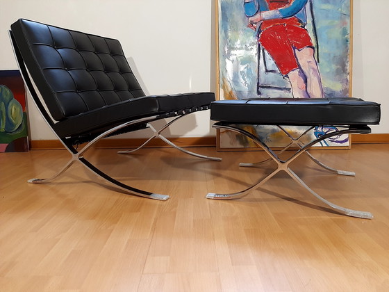 Image 1 of Knoll Set Barcelona New-Never Used Black Leather Design by Ludwig Mies Van Der Rohe and Lilly Reich (1929)