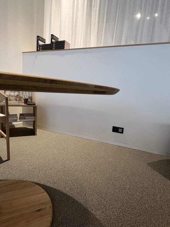 Image 1 of Design dining table 'Torsion' oak Ø127 cm