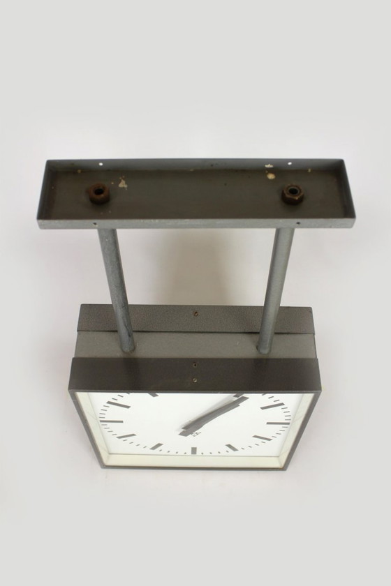 Image 1 of Große, doppelseitige Eisenbahnuhr von Pragotron, 1980er Jahre