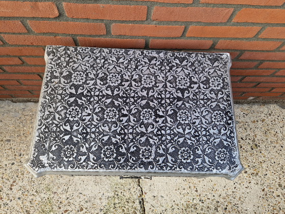 Image 1 of Cassettiera antica color argento