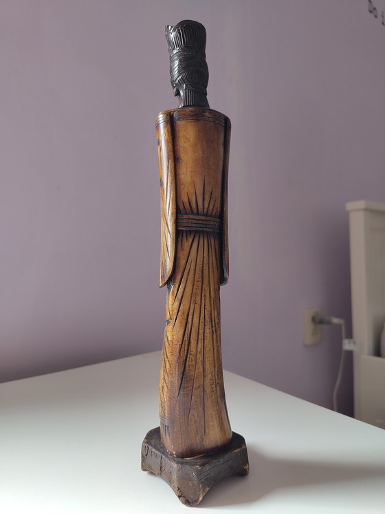 Image 1 of Statua asiatica in legno alta 33 cm