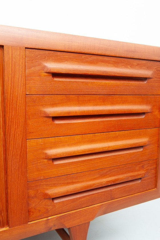 Image 1 of Aparador de teca de Ib Kofod-Larsen para Faarup Møbelfabrik (años 60)