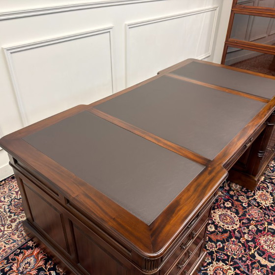 Scrivania da partner inglese classica molto grande – Scrivanie, Leather, Wood (photo 16 of 20)