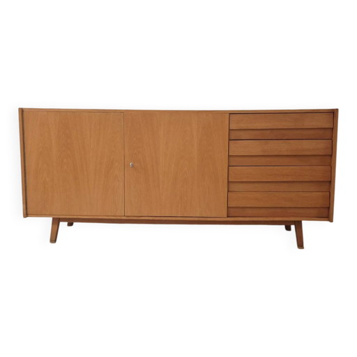 Buffet bas tout bois U460 de Jiri Jiroutek pour Interier Praha