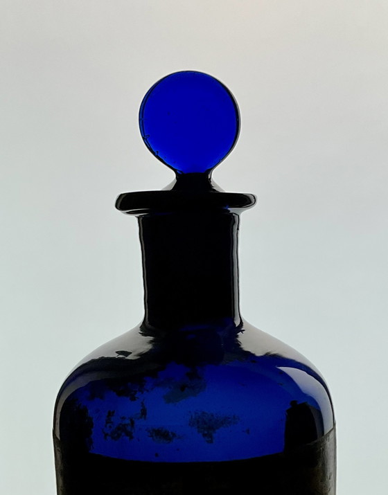 Frasco de boticario antiguo de color azul cobalto “Tinctura Erythr: Coca” – Objetos decorativos, Glass, Paper (photo 3 of 9)