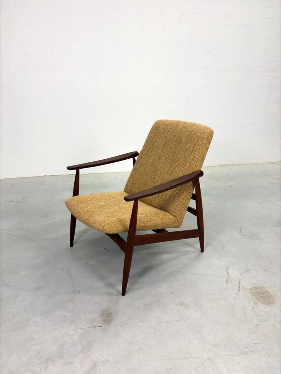 Image 1 of Poltrona vintage giallo ocra in stile danese