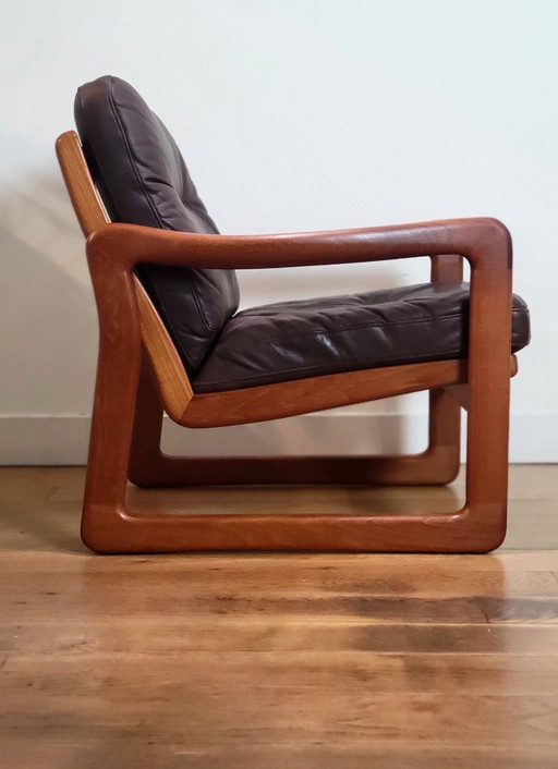 Set of 2 vintage armchairs from EMC Furniture in teak and leather