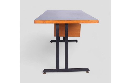 Image 1 of Houten bureau in industriële stijl met laden en metalen structuur, jaren 2000